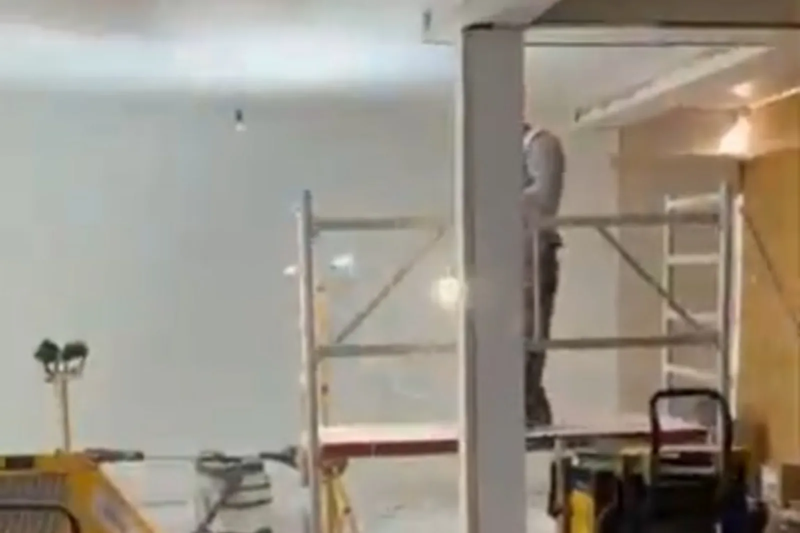 Shell Soft — site scaffold and surface preparation